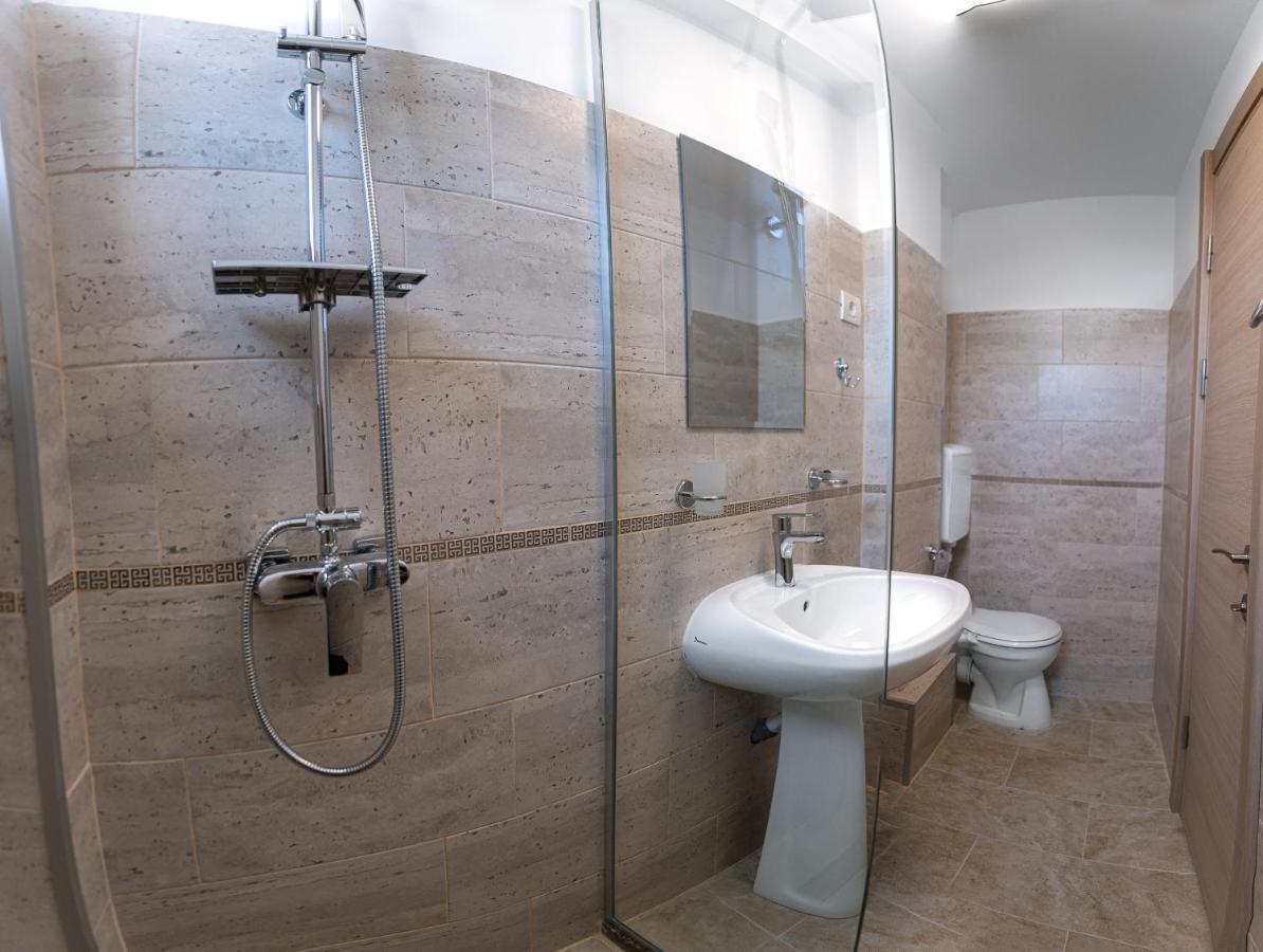Polu-X Hotell Vama Veche Exteriör bild