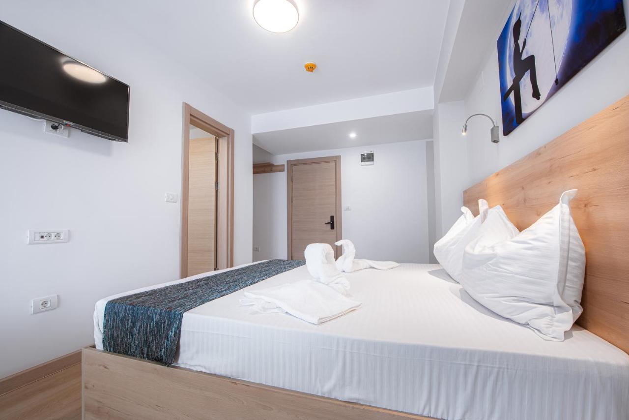 Polu-X Hotell Vama Veche Exteriör bild