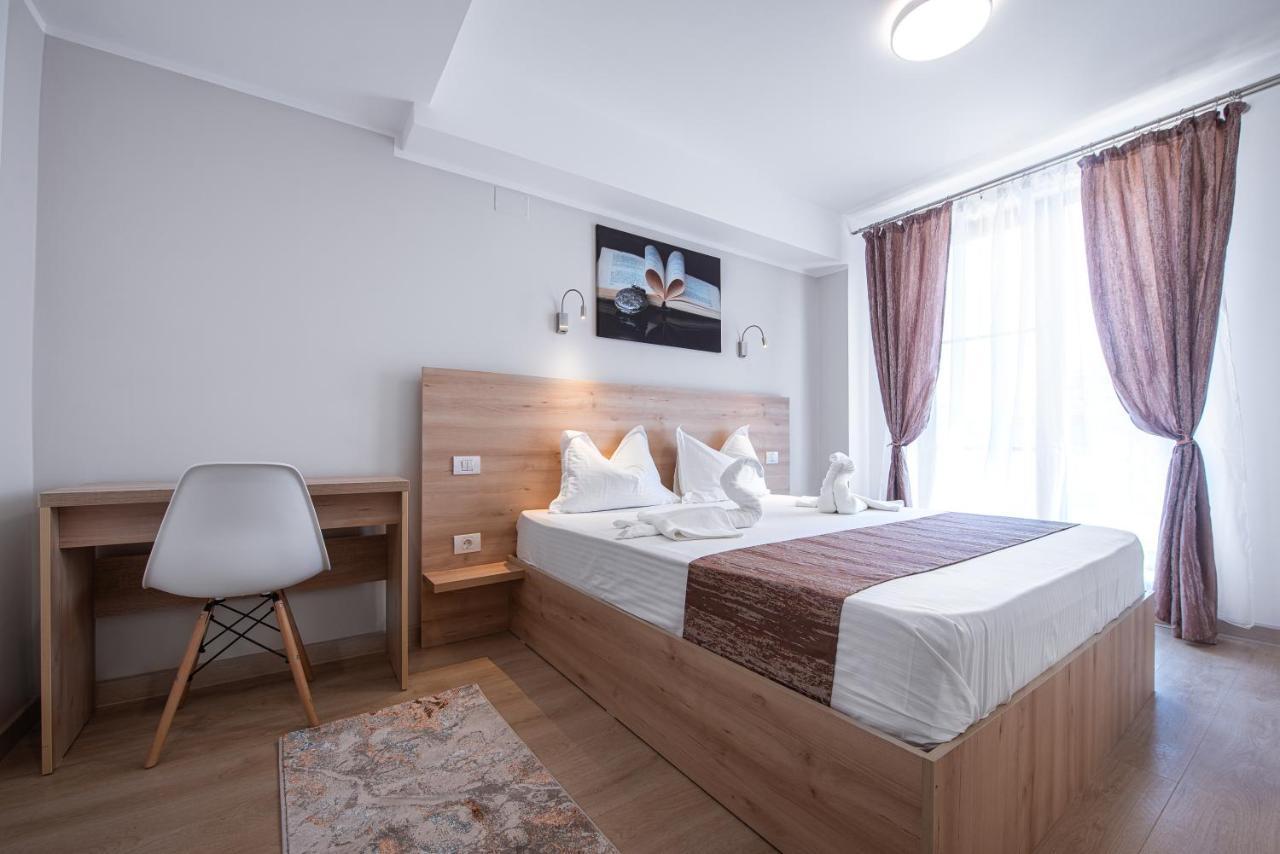 Polu-X Hotell Vama Veche Exteriör bild