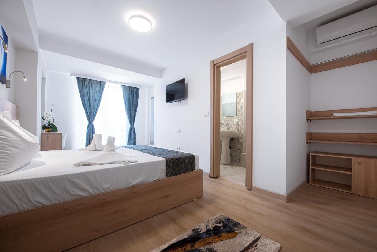 Polu-X Hotell Vama Veche Exteriör bild