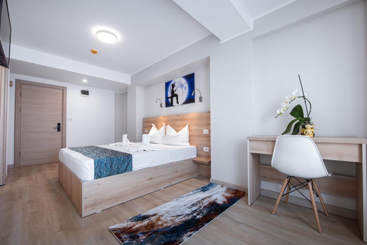 Polu-X Hotell Vama Veche Exteriör bild