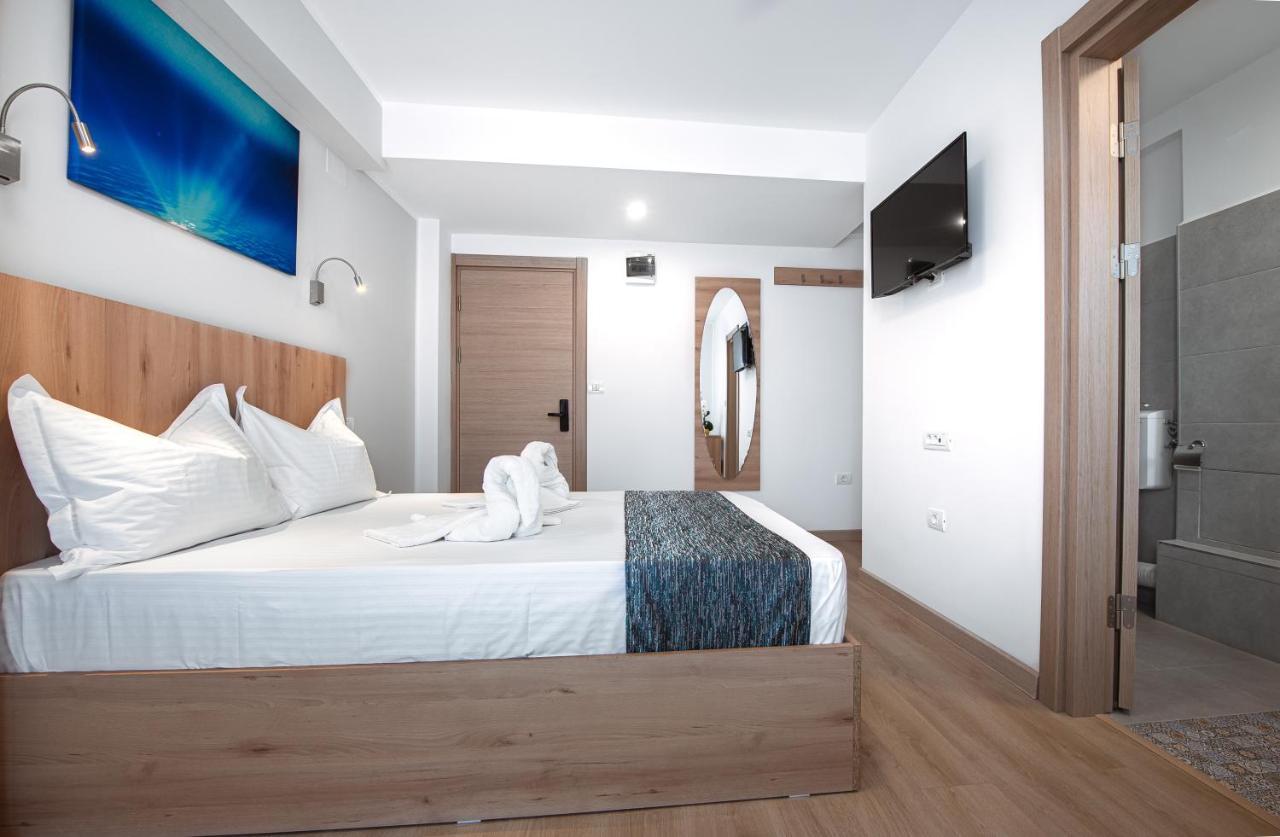 Polu-X Hotell Vama Veche Exteriör bild