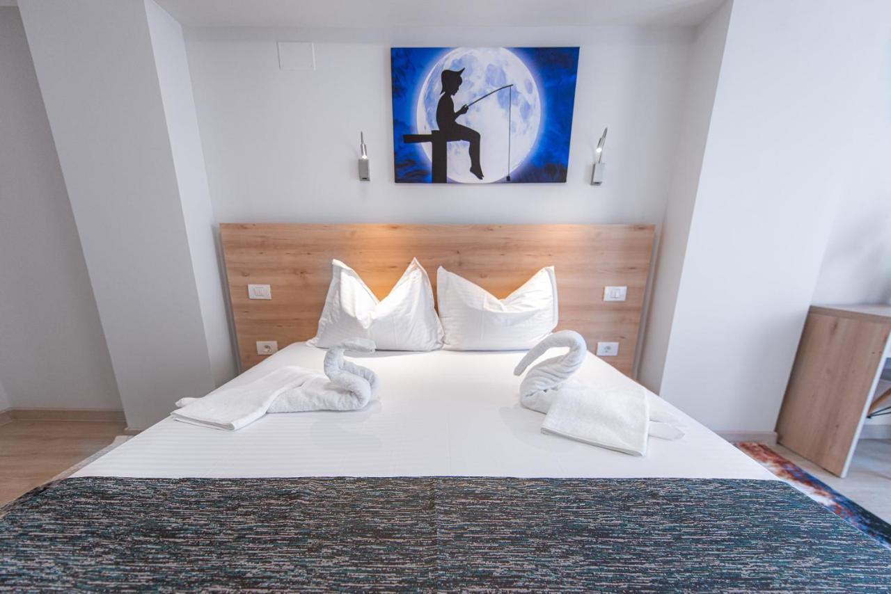Polu-X Hotell Vama Veche Exteriör bild