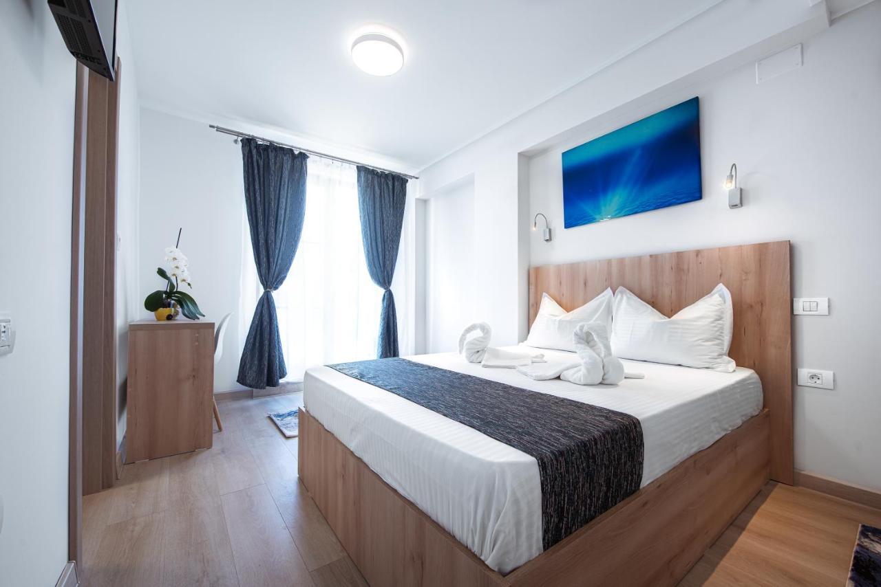 Polu-X Hotell Vama Veche Exteriör bild